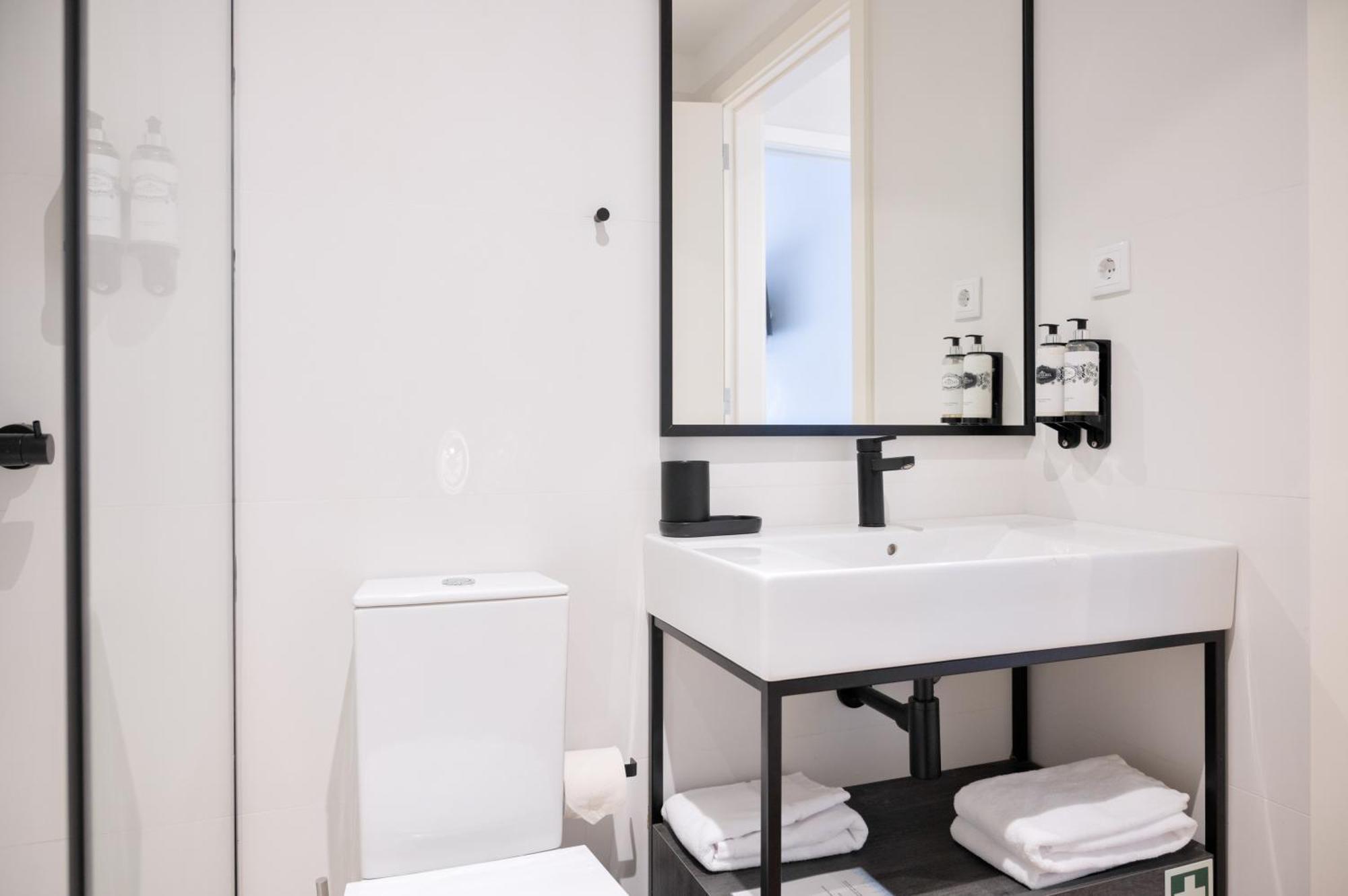 Catarina Serviced Apartments (Adults Only) Porto Ruang foto