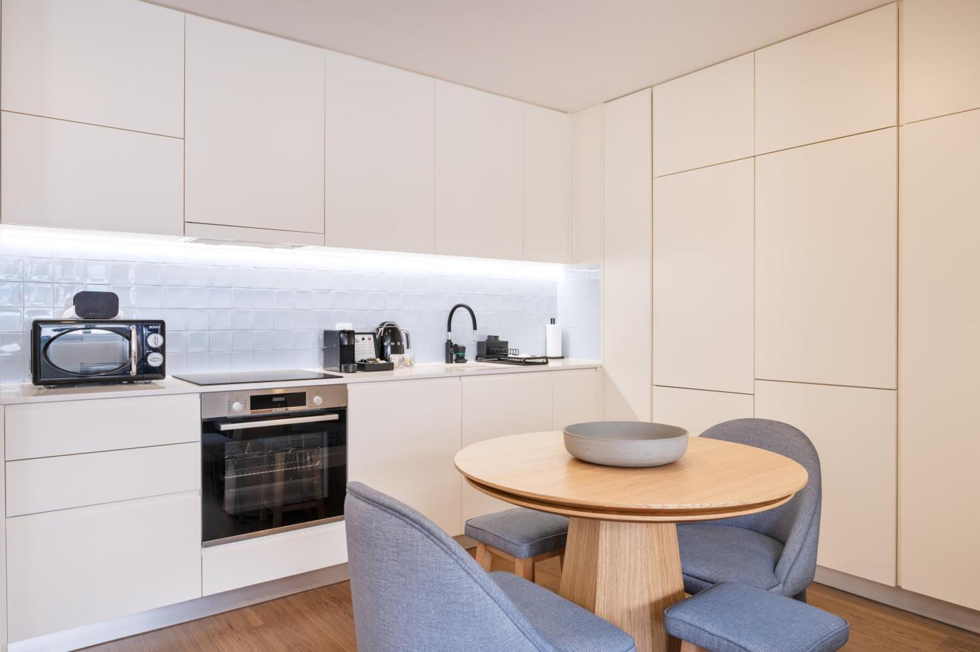 Catarina Serviced Apartments (Adults Only) Porto Ruang foto